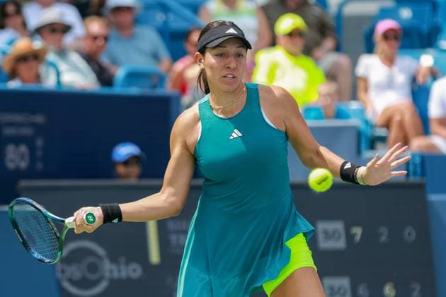 August 16, 2023, Mason, Ohio, USA: Jessica Pegula (USA) hits a forehand shot during WednesdayÃ¢â‚¬â ¢s round of the Western and Southern Open at the Lindner Family Tennis Center, Mason, Oh. Mason USA - ZUMAs304 20230816_zaf_s304_059 Copyright: xScottxStuartx