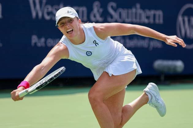 August 16, 2023, Mason, Ohio, USA: Iga Swiatek (POL) in action during WednesdayÃ¢â‚¬â ¢s round of the Western and Southern Open at the Lindner Family Tennis Center, Mason, Oh. Mason USA - ZUMAs304 20230816_zaf_s304_159 Copyright: xScottxStuartx