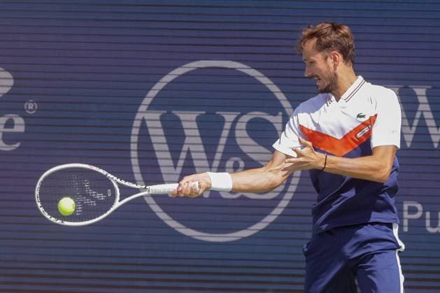 August 17, 2023, Mason, Ohio, USA: Daniil Medvedev (RUS) hits a forehand shot during ThursdayÃ¢â‚¬â ¢s round of the Western and Southern Open at the Lindner Family Tennis Center, Mason, Oh. Mason USA - ZUMAs304 20230817_zaf_s304_004 Copyright: xScottxStuartx