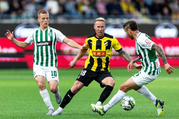 230817 Renan Oliveira and Nicolas Gorobsov of Zalgiris Vilnius against Mikkel Rygaard Jensen of Häcken during the UEFA Europa League qualification match between BK Häcken and Zalgiris Vilnius on August 17, 2023 in Göteborg Photo Michael Erichsen BILDBYRAN COP 89 MI0522 fotboll football soccer fotball uefa europa league kval qualifying round qualification bk häcken zalgiris vilnius bbeng  Copyright: MICHAELxERICHSEN BB230817MI018