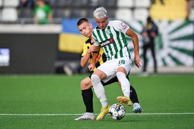 GÖTEBORG 20230817 Zalgiris Arvydas Novikovas and Häckens Kristoffer Lund Hansen during Thursdays Europa League qualifier between BK Häcken and FK Zalgiris Vilnius at Bravida Arena GÖTEBORG SVERIGE x9200x  Copyright: xBjörnxLarssonxRosvall TTx EUROPA LEAGUE HÄCKEN-ZALGIRIS