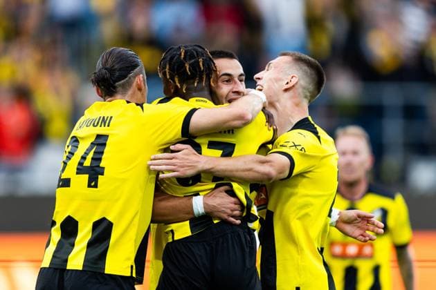 230817 Srdjan Hrstic of Häcken celebrates with team after 1 0 during the UEFA Europa League qualification match between BK Häcken and Zalgiris Vilnius on August 17, 2023 in Göteborg Photo Michael Erichsen BILDBYRAN COP 89 MI0522 fotboll football soccer fotball uefa europa league kval qualifying round qualification bk häcken zalgiris vilnius bbeng jubel  Copyright: MICHAELxERICHSEN BB230817MI026