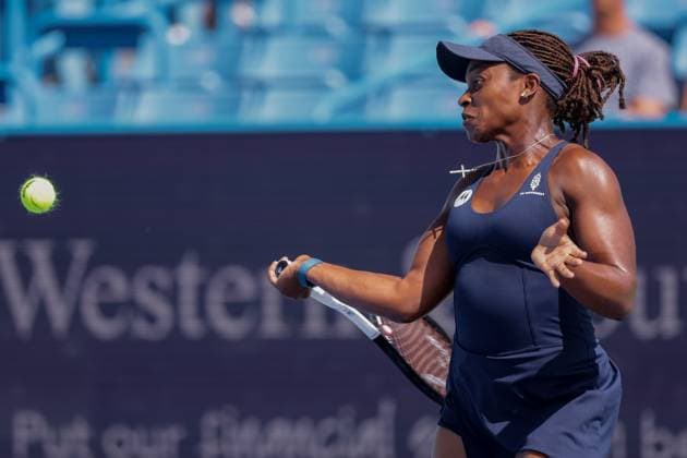 August 17, 2023, Mason, Ohio, USA: Sloane Stephens (USA) hits a forehand shot during ThursdayÃ¢â‚¬â ¢s round of the Western and Southern Open at the Lindner Family Tennis Center, Mason, Oh. Mason USA - ZUMAs304 20230817_zaf_s304_044 Copyright: xScottxStuartx