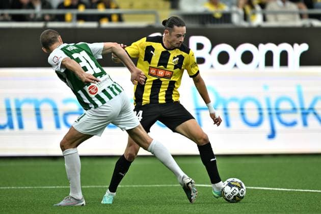 GÖTEBORG 20230817 Zalgiris Stipe Vucur, left, and Häckens Amor Layouni during Thursdays Europa League qualifier between BK Häcken and FK Zalgiris Vilnius at Bravida Arena GÖTEBORG SVERIGE x9200x  Copyright: xBjörnxLarssonxRosvall TTx EUROPA LEAGUE HÄCKEN-ZALGIRIS
