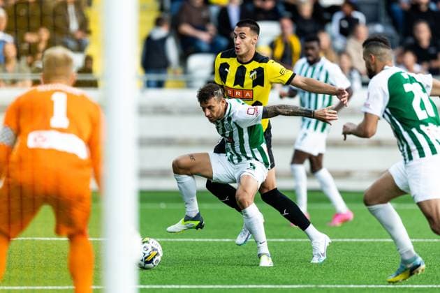 230817 Nicolas Gorobsov of Zalgiris Vilnius and Srdjan Hrstic of Häcken during the UEFA Europa League qualification match between BK Häcken and Zalgiris Vilnius on August 17, 2023 in Gothenburg Photo Michael Erichsen BILDBYRAN COP 89 MI0522 fotboll football soccer fotball uefa europa league kval qualifying round qualification bk häcken zalgiris vilnius bbeng  Copyright: MICHAELxERICHSEN BB230817MI044