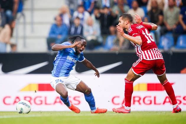 KRC Genk v Olympiacos - UEFA Europa League Qualifying GENK, BELGIUM - AUGUST 17 : Paintsil Joseph of KRC Genk and Freire Nicholas defender of Olympiacos FC during the second leg match of the UEFA Europa League season 2023 - 2024 third qualifying round between KRC Genk and Olympiacos on August 17, 2023 in Genk, BELGIUM, 17 08 2023 ( Genk BELGIUM  Copyright: xTsx