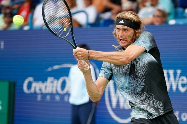 CINCINNATI, OH - AUGUST 17: Alexander Zverev of Germany returns the ball during the third round at the Western & Southern Open at Lindner Family Tennis Center on August 17, 2023 in Mason, Ohio. (Photo by Ian Johnson Icon Sportswire) TENNIS: AUG 17 Western & Southern Open EDITORIAL USE ONLY Icon230817027