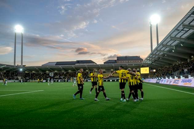 GÖTEBORG 20230817 Great joy in Häcken after Ibrahim Sadiqs penalty goal 4 0 during Thursdays Europa League qualifier between BK Häcken and FK Zalgiris Vilnius at Bravida Arena GÖTEBORG SVERIGE x9200x  Copyright: xBjörnxLarssonxRosvall TTx EUROPA LEAGUE HÄCKEN-ZALGIRIS