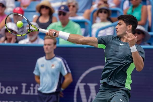 August 17, 2023, Mason, Ohio, USA: Carlos Alcaraz (ESP) hits a forehand shot during ThursdayÃ¢â‚¬â ¢s round of the Western and Southern Open at the Lindner Family Tennis Center, Mason, Oh. Mason USA - ZUMAs304 20230817_zaf_s304_167 Copyright: xScottxStuartx