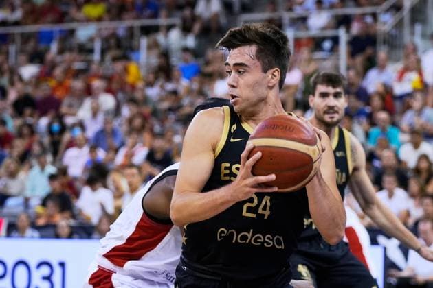 August 17, 2023: Juan Nunez of Spain in action during City of Granada Tournament for the Centenary of the FEB, basketball match played between Spain and Canada at Palacio de Deportes on August 17, 2023, in Granada, Spain. - ZUMAa181 20230817_zaa_a181_044 Copyright: xJoaquinxCorcherox