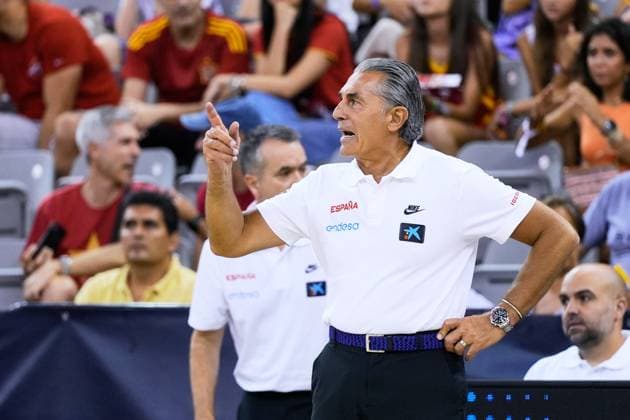 August 17, 2023: Sergio Scariolo, head coach of Spain, gestures during City of Granada Tournament for the Centenary of the FEB, basketball match played between Spain and Canada at Palacio de Deportes on August 17, 2023, in Granada, Spain. - ZUMAa181 20230817_zaa_a181_048 Copyright: xJoaquinxCorcherox
