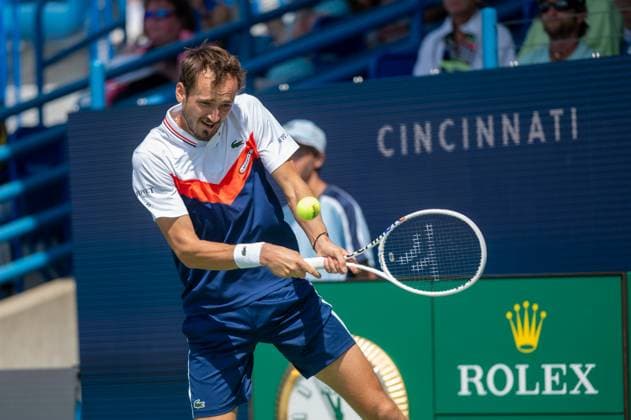 Round Of 16 Matches: Western & Southern Open Daniil Medvedev plays Alexander Zverev in their round of 16 match during the Western & Southern Open at the Lindner Family Tennis Center on Thursday, August 17, 2023 in Cincinnati, Ohio. Cincinnati, OH Ohio United States  Copyright: xJasonxWhitmanx originalFilename:whitman-westerns230817_npmjq.jpg
