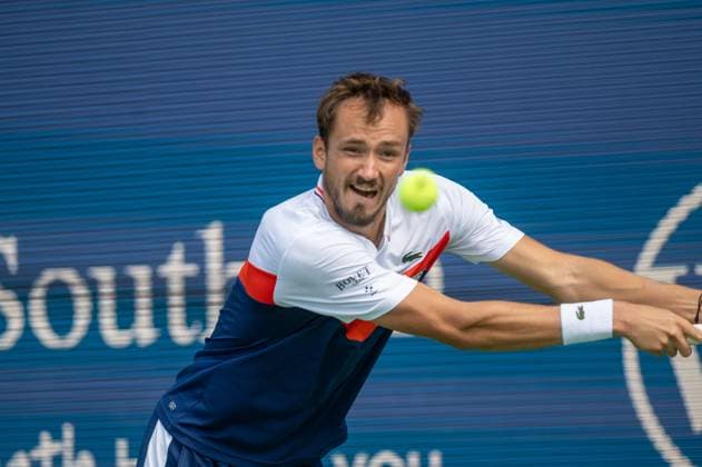 Round Of 16 Matches: Western & Southern Open Daniil Medvedev plays Alexander Zverev in their round of 16 match during the Western & Southern Open at the Lindner Family Tennis Center on Thursday, August 17, 2023 in Cincinnati, Ohio. Cincinnati, OH Ohio United States  Copyright: xJasonxWhitmanx originalFilename:whitman-westerns230817_npcN8.jpg