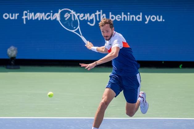 Round Of 16 Matches: Western & Southern Open Daniil Medvedev plays Alexander Zverev in their round of 16 match during the Western & Southern Open at the Lindner Family Tennis Center on Thursday, August 17, 2023 in Cincinnati, Ohio. Cincinnati, OH Ohio United States  Copyright: xJasonxWhitmanx originalFilename:whitman-westerns230817_np1Hq.jpg