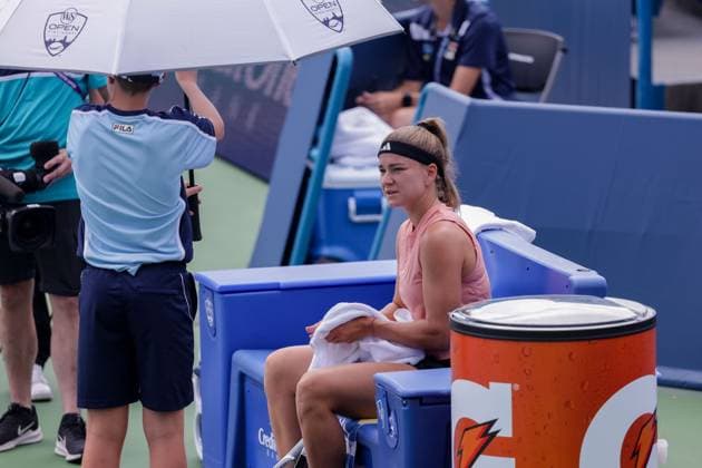 August 18, 2023, Mason, Ohio, USA: Karolina Muchova (CZE) rests between games at FridayÃ¢â‚¬â ¢s round of the Western and Southern Open at the Lindner Family Tennis Center, Mason, Oh. Mason USA - ZUMAs304 20230818_zaf_s304_007 Copyright: xScottxStuartx