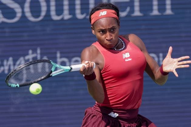 August 18, 2023, Mason, Ohio, USA: Coco Gauff (USA) hits a forehand shot during FridayÃ¢â‚¬â ¢s round of the Western and Southern Open at the Lindner Family Tennis Center, Mason, Oh. Mason USA - ZUMAs304 20230818_zaf_s304_104 Copyright: xScottxStuartx