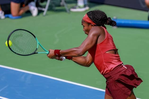 August 18, 2023, Mason, Ohio, USA: Coco Gauff (USA) hits a two-handed backhand during FridayÃ¢â‚¬â ¢s round of the Western and Southern Open at the Lindner Family Tennis Center, Mason, Oh. Mason USA - ZUMAs304 20230818_zaf_s304_103 Copyright: xScottxStuartx