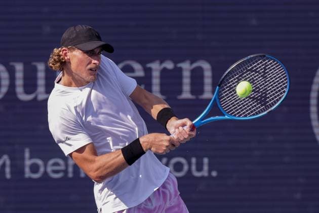 August 18, 2023, Mason, Ohio, USA: Max Purcell (AUS) hits a two-handed backhand during FridayÃ¢â‚¬â ¢s round of the Western and Southern Open at the Lindner Family Tennis Center, Mason, Oh. Mason USA - ZUMAs304 20230818_zaf_s304_128 Copyright: xScottxStuartx