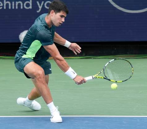 August 18, 2023: Carlos Alcaraz (ESP) defeated Max Purcell (AUS) 4-6, 6-3, 6-4, at the Western & Southern Open being played at Lindner Family Tennis Center in Mason, Ohio. Tennisclix CSM Mason USA - ZUMAc04_ 20230818_zma_c04_016 Copyright: xLesliexBillmanx