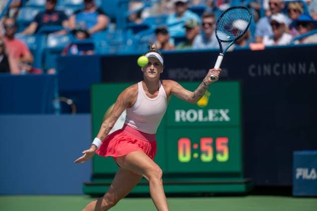 Quarterfinals Matches: Western & Southern Open Marketa Vondrousova is seen during her quarterfinals match against Iga Swiatek at the Western & Southern Open at the Lindner Family Tennis Center on Friday, August 18, 2023 in Cincinnati, Ohio. Swiatek defeated Vondrousova 7-6, 6-1. Cincinnati, OH Ohio United States  Copyright: xJasonxWhitmanx originalFilename:whitman-quarterf230818_npZAW.jpg
