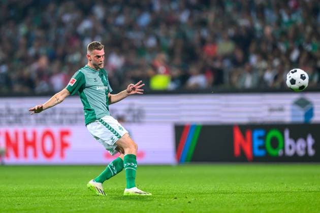 GER, 1 FBL, SV Werder Bremen vs FC Bayern Muenchen 18 08 2023, wohninvest Weserstadion, Bremen, GER, 1 FBL, SV Werder Bremen vs FC Bayern Muenchen in picture free kick Marvin Ducksch SV Werder Bremen 07 individual action, whole body whole body ball at foot, nordphotoxGmbHxx xKokenge nph00001