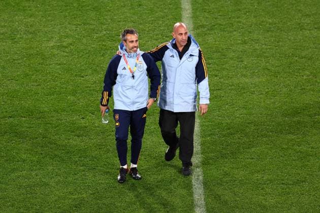 England Pressekonferenz 19. August 2023, Sydney Women™s World Cup 2023 England Stadium Familiarisation Spaniens Cheftrainer Jorge Vilda und Luis Rubiales, Präsident des Königlichen Spanischen Fußballverbands Foto Charlotte Wilson Abseits Sydney Australien  Copyright: xCharlottexWilsonx xOffsidexOffside