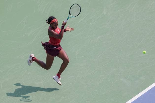 August 19, 2023, Mason, Ohio, USA: Coco Gauff (USA) hits a forehand shot during SaturdayÃ¢â‚¬â ¢s round of the Western and Southern Open at the Lindner Family Tennis Center, Mason, Oh. Mason USA - ZUMAs304 20230819_zaf_s304_017 Copyright: xScottxStuartx