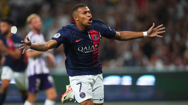 Sport Themen der Woche KW33 FRA: Toulouse FC - Paris Saint-Germain. Ligue 1 Kilian Mbappe of Paris Saint-Germain celebrates his goal during the La Liga match between Toulouse FC and Paris Saint-Germain played at Stade Toulouse on August 19, 2023 in Toulouse, Spain. Copyright: xBAGUxBLANCOx xPRESSINPHOTOx PS_230819_055