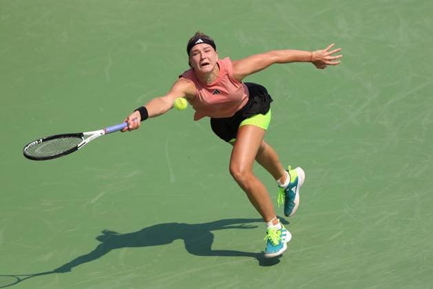 CINCINNATI, OH - AUGUST 19: Karolina Muchova of the Czech Republic reaches for the ball during the semifinal round at the Western & Southern Open at Lindner Family Tennis Center on August 19, 2023 in Mason, Ohio. (Photo by Ian Johnson Icon Sportswire) TENNIS: AUG 19 Western & Southern Open EDITORIAL USE ONLY Icon230819036