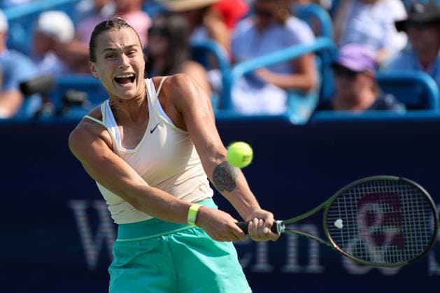 CINCINNATI, OH - AUGUST 19: Aryna Sabalenka of Belarus hits a backhand during the semifinal round at the Western & Southern Open at Lindner Family Tennis Center on August 19, 2023 in Mason, Ohio. (Photo by Ian Johnson Icon Sportswire) TENNIS: AUG 19 Western & Southern Open EDITORIAL USE ONLY Icon230819046