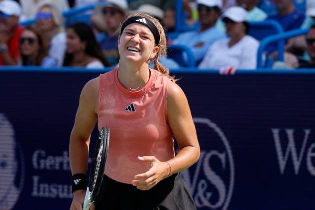 CINCINNATI, OH - AUGUST 19: Karolina Muchova of the Czech Republic reacts during the semifinal round at the Western & Southern Open at Lindner Family Tennis Center on August 19, 2023 in Mason, Ohio. (Photo by Ian Johnson Icon Sportswire) TENNIS: AUG 19 Western & Southern Open EDITORIAL USE ONLY Icon230819053