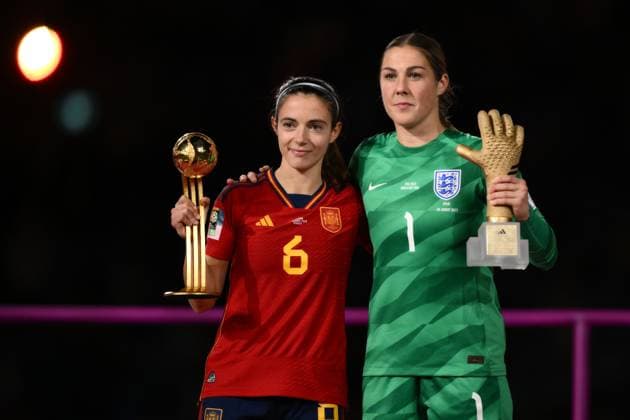 Mandatory Credit: Photo by James Gourley Shutterstock (14058838il) Aitana Bonmatí of Spain with the Golden Ball Award and Mary Earps of England with the Golden Glove Award Spain Women v England Women, FIFA Women s World Cup, Final, Stadium Australia, Sydney, Australia - 20 Aug 2023 Spain Women v England Women, FIFA Women s World Cup, Final, Stadium Australia, Sydney, Australia - 20 Aug 2023 Copyright: xJamesxGourley Shutterstockx 14058838il
