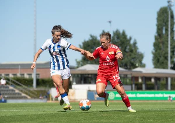 Football, Women, Season 2023 2024, Regionalliga Nordost 1 Matchday , Hertha BSC 1 FC Union Berlin, v l Anouk Westphal 1 Women, Hertha BSC , Dina Orschmann 1 Women, 1 FC Union Berlin , 20 08 2023, Copyright: xSebastianxRäppold MatthiasxKochx