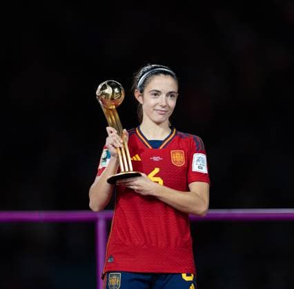 Sydney, Australia, August 20th 2023: Aitana Bonmati (6 Spain) receives the adidas Golden Ball Award after the FIFA Womens World Cup 2023 final football match between Spain and England at Stadium Australia in Sydney, Australia. (Ane Frosaker SPP) Copyright: xAnexFrosakerx xSPPx spp-en-AnFrSp-_F_24688