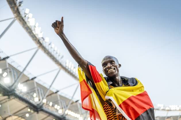 Bilder des Jahres 2023, Sport 08 August Sport Themen der Woche KW33 Sport Bilder des Tages 230820 Joshua Cheptegei of Uganda celebrates after winning gold in men?s 10 000 meter final during day 2 of the 2023 World Athletics Championships on August 20, 2023 in Budapest. Photo: Joel Marklund BILDBYRAN kod JM JM0517 bbeng friidrott athletics friidrett 2023 world athletics championships world athletics championships budapest23 friidrotts-vm friidretts-vm vm jubel *** 230820 Joshua Cheptegei of Uganda celebrates after winning gold in men?s 10 000 meter final during day 2 of the 2023 World Athletics Championships on August 20, 2023 in Budapest Photo Joel Marklund BILDBYRAN kod JM JM0517 bbeng friidrott athletics friidrett 2023 world athletics championships world athletics championships budapest23 friidrotts vm friidretts vm vm jubel  Copyright: JOELxMARKLUND BB230820JM139