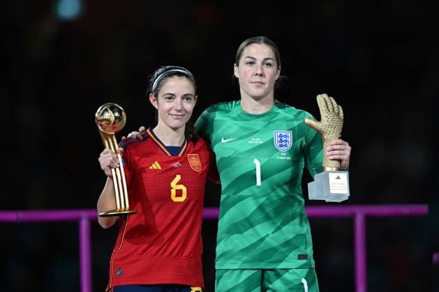 August 20, 2023, Sydney, NSW, Australia: Aitana Bonmati of Spain poses with the Golden Ball and Mary Earps of England with the Golden Glove after the FIFA Women s World Cup 2023 Final match between Spain and England at Stadium Australia Sydney SPAIN 1 - 0 ENGLAND Sydney Australia - ZUMAr188 20230820_zip_r188_015 Copyright: xDanishxRavix