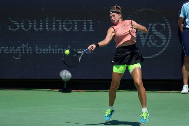 CINCINNATI, OH - AUGUST 20: Karolina Muchova of the Czech Republic hits a forehand during the final round at the Western & Southern Open at Lindner Family Tennis Center on August 20, 2023 in Mason, Ohio. (Photo by Ian Johnson Icon Sportswire) TENNIS: AUG 20 Western & Southern Open EDITORIAL USE ONLY Icon230820018