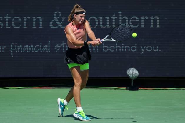 CINCINNATI, OH - AUGUST 20: Karolina Muchova of the Czech Republic hits a backhand during the final round at the Western & Southern Open at Lindner Family Tennis Center on August 20, 2023 in Mason, Ohio. (Photo by Ian Johnson Icon Sportswire) TENNIS: AUG 20 Western & Southern Open EDITORIAL USE ONLY Icon230820020