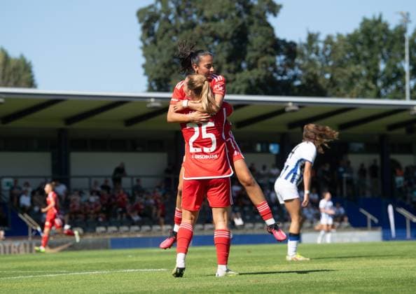 Football, women, season 2023 2024, Regionalliga Nordost 1 matchday , Hertha BSC 1 FC Union Berlin, v l Dina Orschmann 1 women, 1 FC Union Berlin , Athanasia Moraitou 1 women, 1 FC Union Berlin , cheering after goal to 1 2, 20 08 2023, Copyright: xSebastianxRäppold MatthiasxKochx