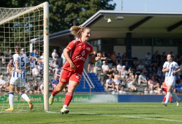 Football, women, season 2023 2024, Regionalliga Nordost 1 matchday , Hertha BSC 1 FC Union Berlin, Dina Orschmann 1 women, 1 FC Union Berlin , cheering after goal to 1 2, 20 08 2023, Copyright: xSebastianxRäppold MatthiasxKochx