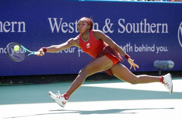 CINCINNATI, OH - AUGUST 20: Coco Gauff of the United States returns a forehand to Karolina Muchova of the Czech Republic in the final round at the Western & Southern Open at Lindner Family Tennis Center on August 20, 2023 in Mason, Ohio. (Photo by Ian Johnson Icon Sportswire) TENNIS: AUG 20 Western & Southern Open EDITORIAL USE ONLY Icon230820033