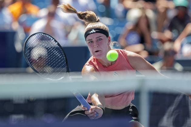 August 20, 2023, Mason, Ohio, USA: Karolina Muchova (CZE) makes a play at the net during SundayÃ¢â‚¬â ¢s final round of the Western and Southern Open at the Lindner Family Tennis Center, Mason, Oh. Mason USA - ZUMAs304 20230820_zaf_s304_029 Copyright: xScottxStuartx