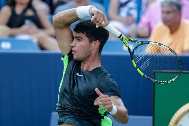 August 20, 2023, Mason, Ohio, USA: Carlos Alcaraz (ESP) hits a forehand shot during SundayÃ¢â‚¬â ¢s final round of the Western and Southern Open at the Lindner Family Tennis Center, Mason, Oh. Mason USA - ZUMAs304 20230820_zaf_s304_074 Copyright: xScottxStuartx