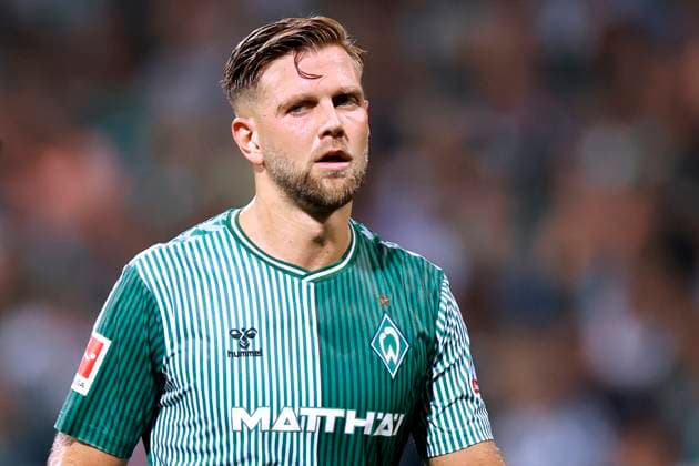 FUELLKRUG Niclas Team Werder Bremen DFL Fussball Bundesliga Saison 2023 - 2024 Spiel Werder Bremen - FC Bayern Muenchen am 18.08. 2023 in Bremen DFL REGULATIONS PROHIBIT ANY USE OF PHOTOGRAPHS as IMAGE SEQUENCES and or QUASI-VIDEO *** FUELLKRUG Niclas Team Werder Bremen DFL Fussball Bundesliga Saison 2023 2024 Spiel Werder Bremen FC Bayern Muenchen am 18 08 2023 in Bremen DFL REGULATIONS PROHIBIT ANY USE OF PHOTOGRAPHS as IMAGE SEQUENCES and or QUASI VIDEO Copyright: xLacixPerenyix