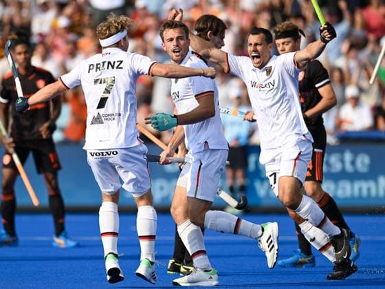 Bilder des Jahres 2023, Sport 08 August Sport Themen der Woche KW34 Sport Bilder des Tages Jubel ueber das Tor zum 1:0 bei Thies Prinz (Germany, 07), Justus Weigand (Germany, 19) und Timur Oruz (Germany, 27). Deutschland vs. Niederlande, Hockey Maenner, EuroHockey 2023, 16. Europameisterschaft, Pool B, 21.08.2023 Deutschland vs. Niederlande , Hockey Maenner, EuroHockey 2023, 16. Europameisterschaft, Pool B, 21.08.2023 Moenchengladbach *** Thies Prinz Germany, 07 , Justus Weigand Germany, 19 and Timur Oruz Germany, 27 Germany vs Netherlands, Hockey Men, EuroHockey 2023, 16 European Championship, Pool B, 21 08 2023 Germany vs Netherlands , Hockey Men, EuroHockey 2023, 16 European Championship, Pool B, 21 08 2023 Moenchengladbach, Germany celebrate the 1 0 goal. Copyright: xEibner-Pressefoto ThomasxHaeslerx EP_THR