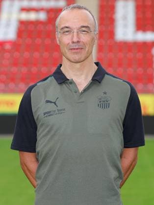 Teampraesentation FSV Zwickau Regionalliga Nordost FSV Zwickau, Regionalliga Nordost, Porträttermin 2023 2024, Zwickau 21 08 2023, GGZ Arena, Football , In the picture team doctor Dr med Uwe Flötgen Floetgen ,