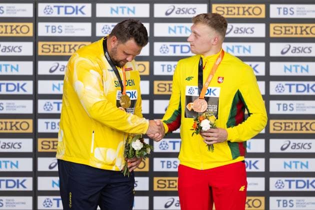 230822 Daniel Stahl of Sweden and Mykolas Alekna of Lithuania at the medal ceremony after men?s discus throw during day 4 of the 2023 World Athletics Championships on August 22, 2023 in Budapest Photo Joel Marklund BILDBYRAN kod JM JM0520 bbeng friidrott athletics friidrett 2023 world athletics championships world athletics championships budapest23 friidrotts vm friidretts vm vm  Copyright: JOELxMARKLUND BB230822JM009