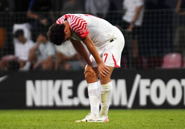 Soccer A Junioren Bundesliga Nord Nordost, Saison 2023 2024, 3 Spieltag, RasenBallsport Leipzig U19 vs VfL Wolfsburg U19 23 08 2023 1 2 1 Frustration Sadness about the 1 2 home defeat at RBL U19 Player Aris Bayindir Central midfield RB Leipzig U19, Rueckennummer 17 after the final whistle Game RBL U19 vs Wolfsburg U19 23 08 2023 Leipzig Saxony Germany RB Trainingszentrum am Cottaweg, Rasenplatz 1