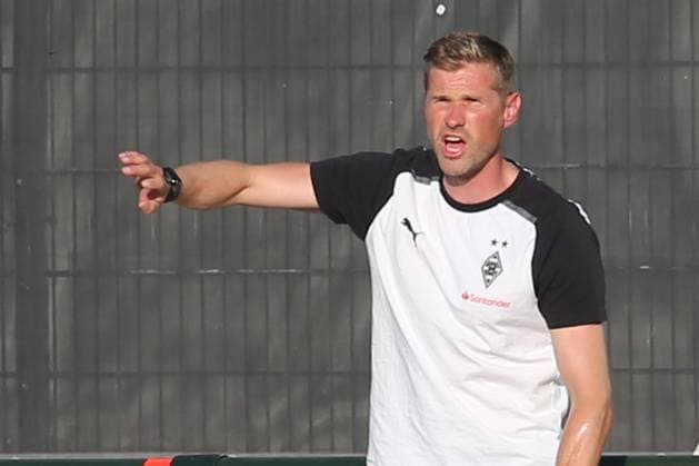 Mönchengladbach, Germany 23 August 2023 A Junior Bundesliga 2023 24 Borussia Mönchengladbach U19 vs Fortuna Düsseldorf U19 In picture coach Oliver Kirch Borussia Mönchengladbach U19 Fohlenplatz Nordrhein Westfalen Copyright: xFotostandx xVanxderxVeldenx