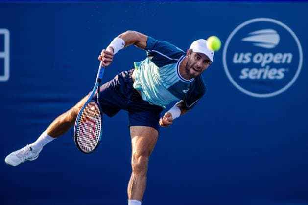 August 23, 2023: Borna Coric serves during the third round of the 2023 Winston-Salem Open at Wake Forest Tennis Complex in Wnston-Salem, NC. ( ) Wnston-Salem United States - ZUMAc04_ 20230823_zma_c04_080 Copyright: xScottxKinserx